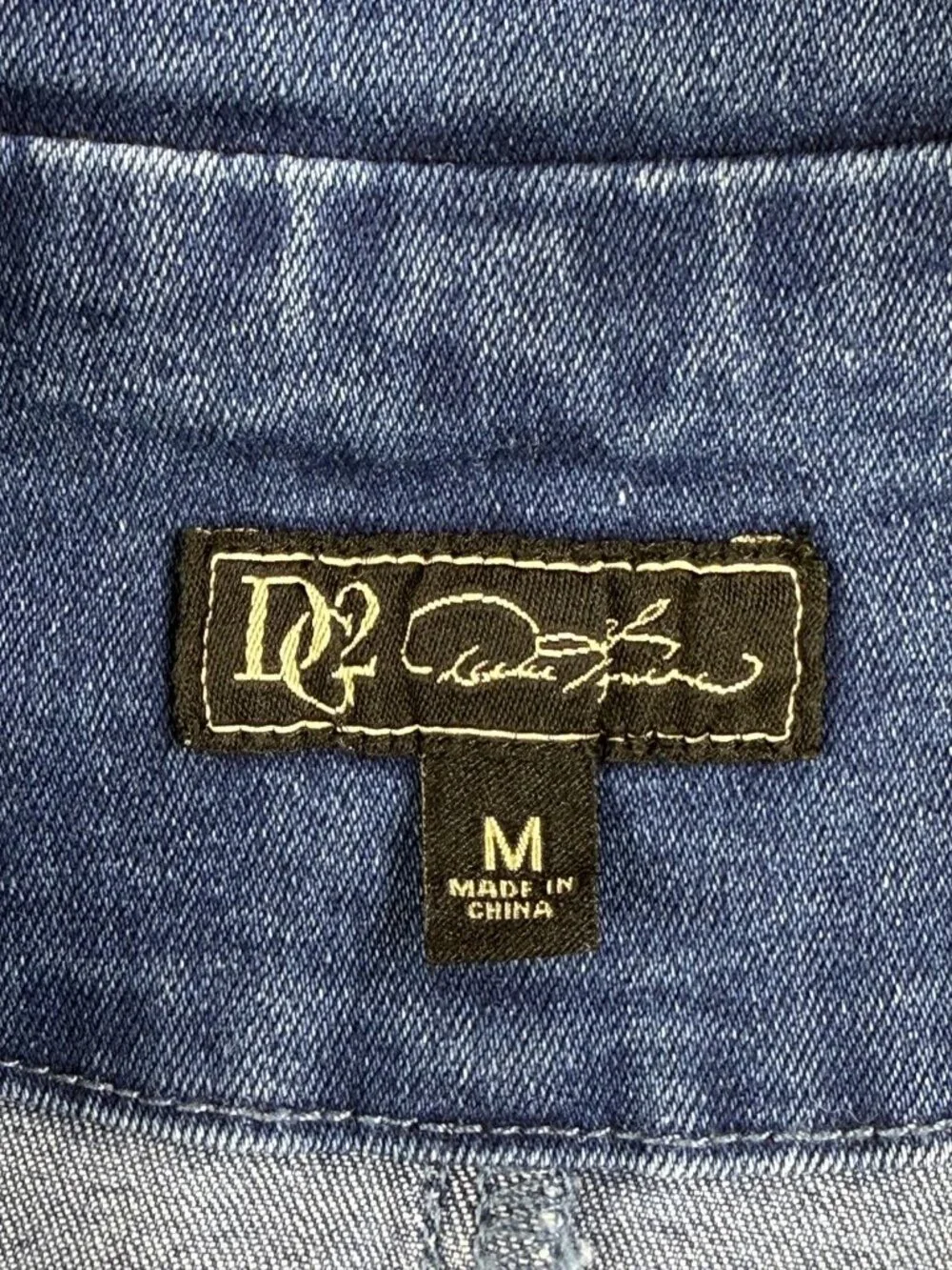DG2 Diane Gilman Denim Jacket Womens Medium Blue Blazer Button Front Pockets - Picture 3 of 16